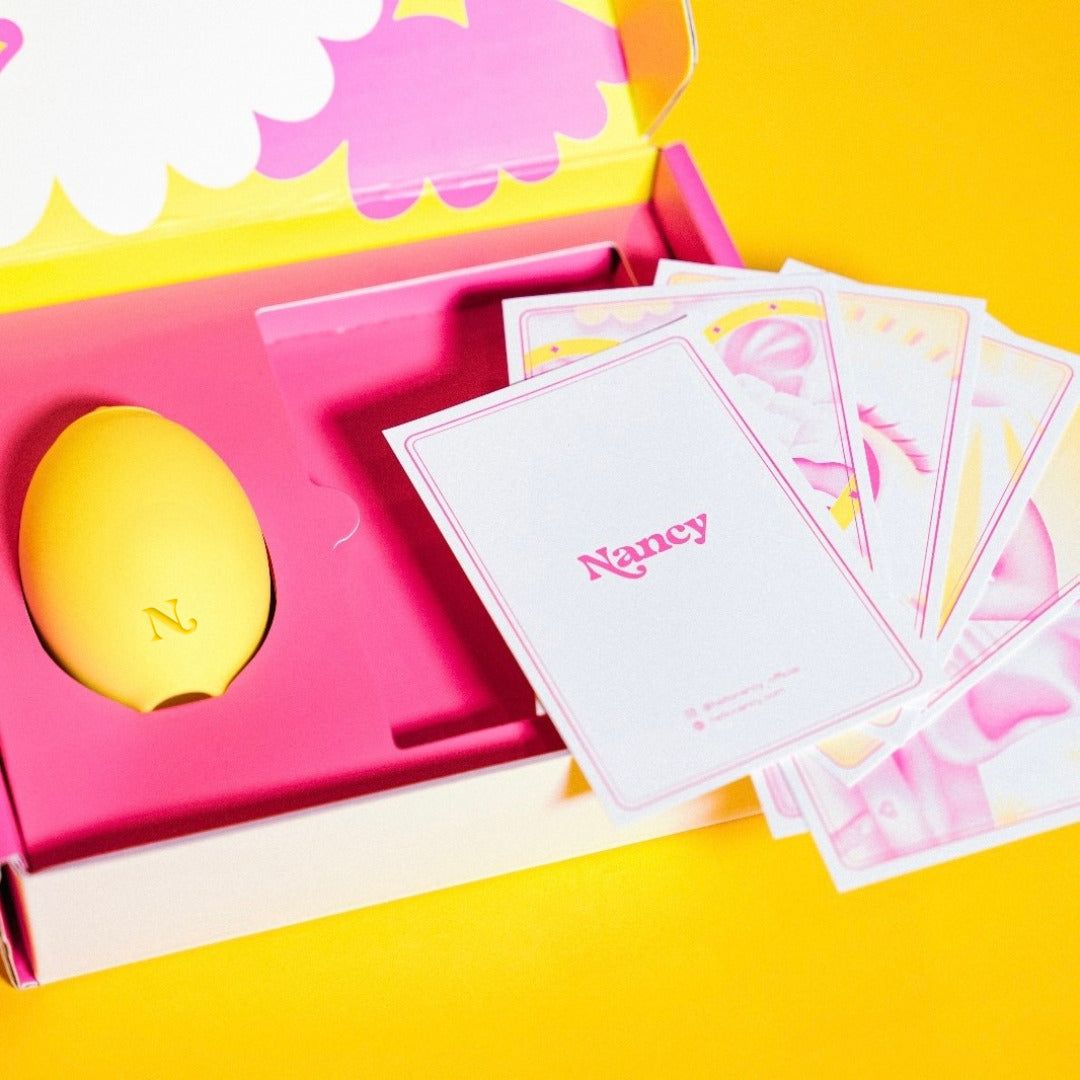 Lemon clitoral massager — with pouch